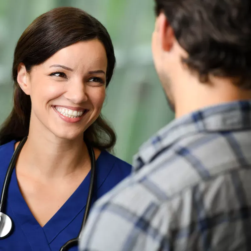 nurse-patient-talking-hospital_2000x1333px.jpg 